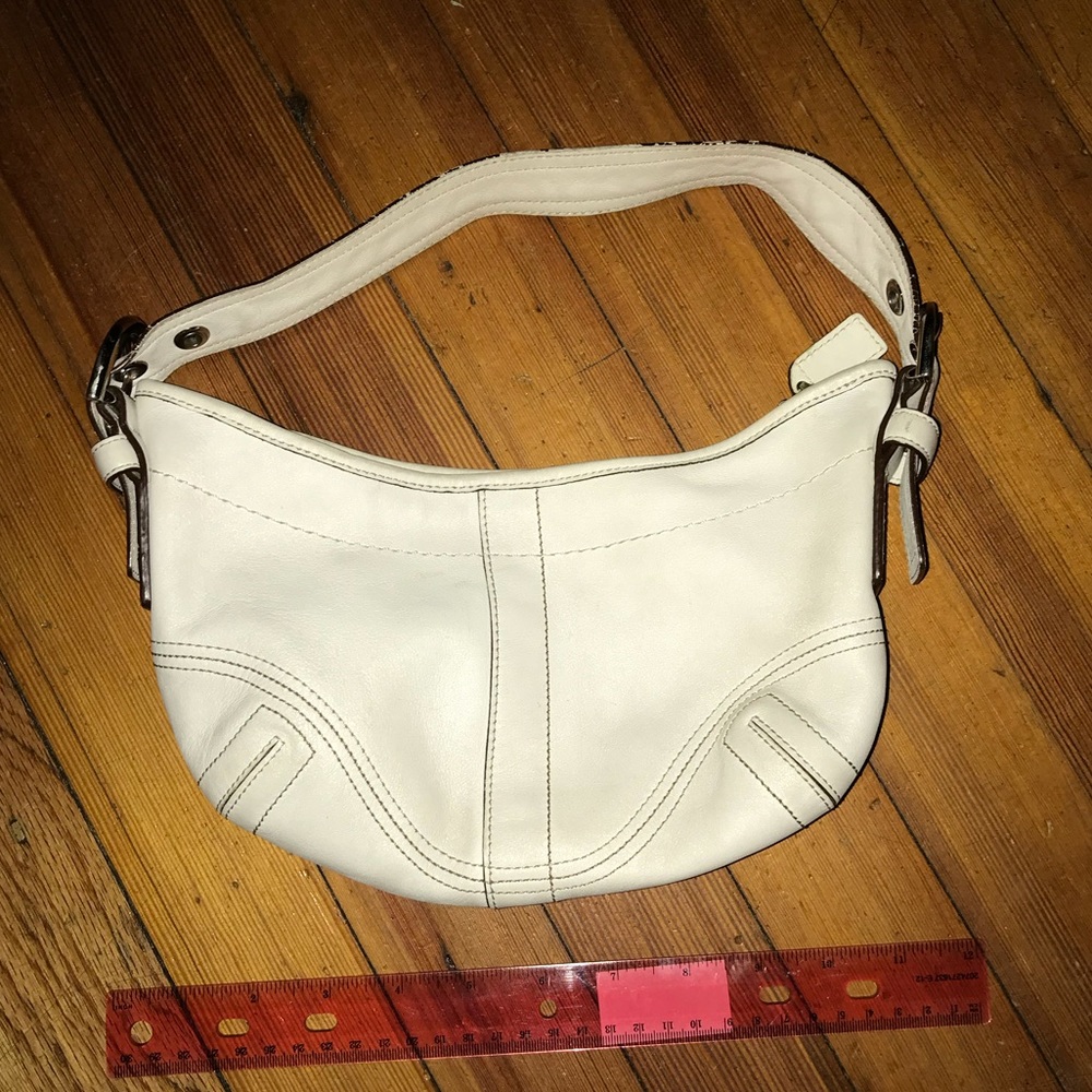 Coach purse , USED, winter white color , LEATHER